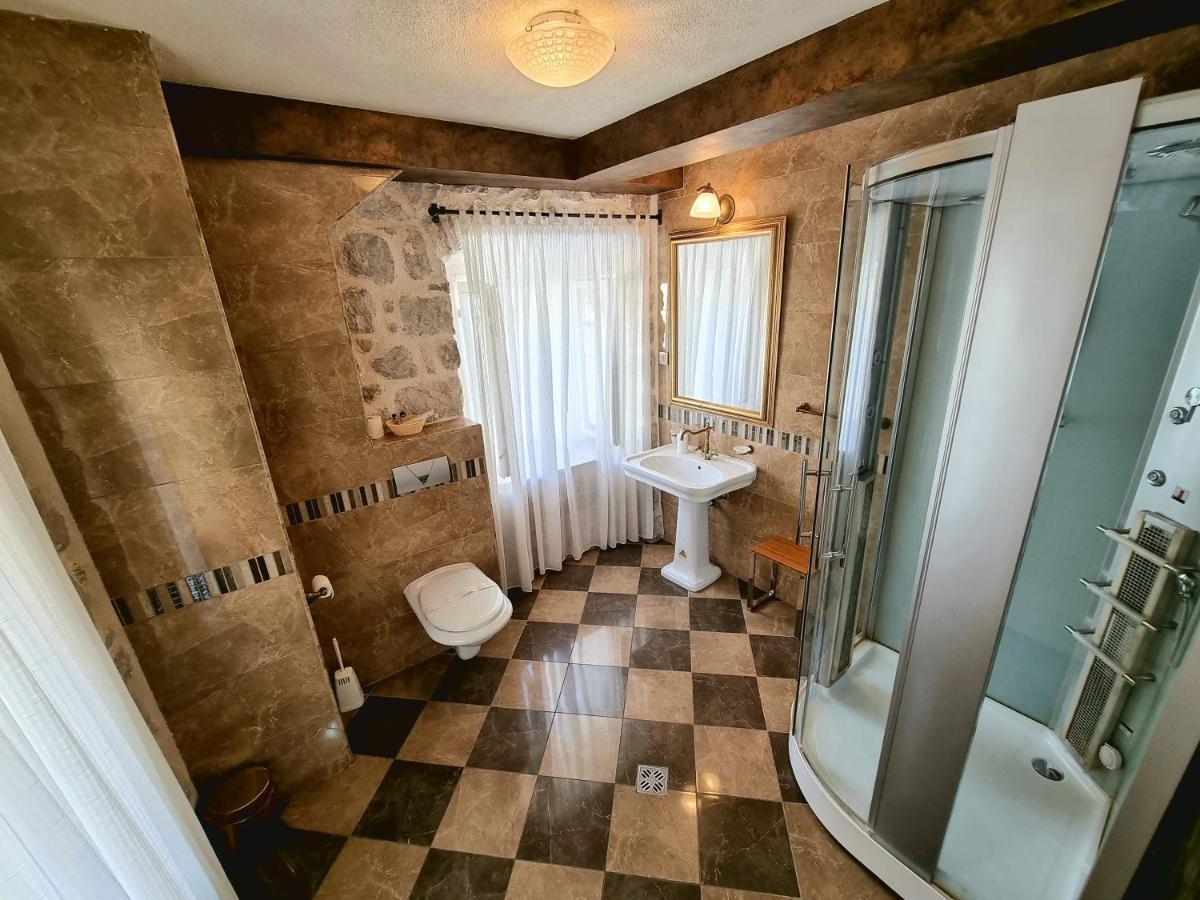 Palace Jelena Rooms Perast Exterior photo