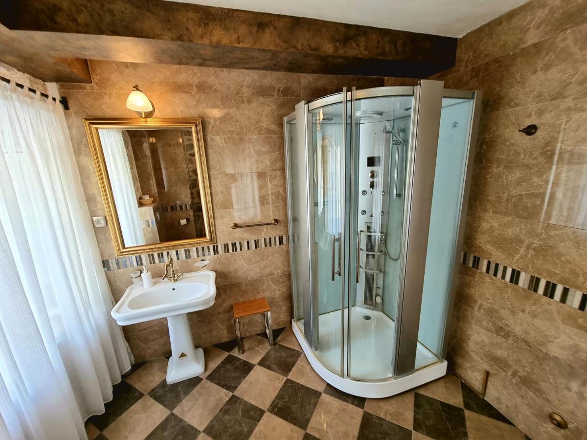 Palace Jelena Rooms Perast Exterior photo