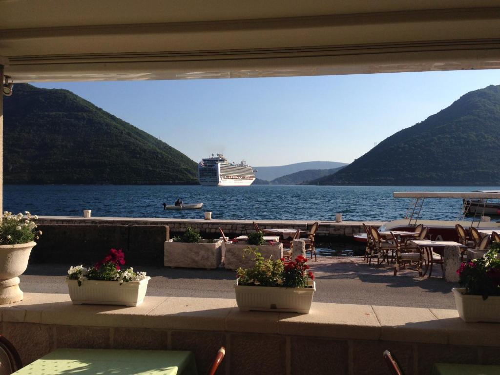 Palace Jelena Rooms Perast Exterior photo